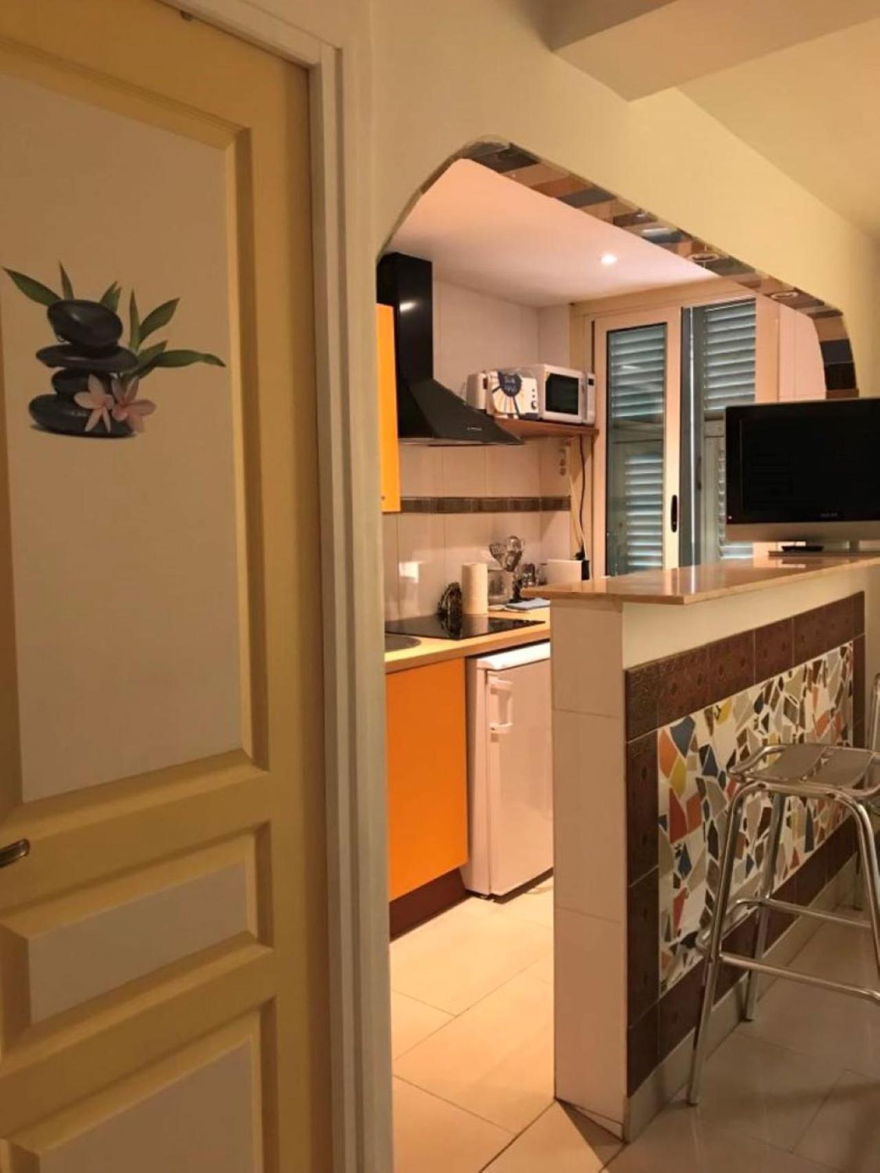 Summer Beach Studio, 4 Persons, Mobile Ac, Old Town نيس المظهر الخارجي الصورة